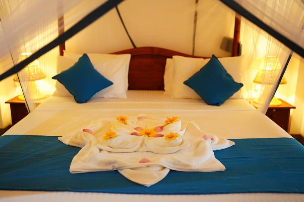 Ronaya Surf Waves Villa Dikwella Eksteriør billede