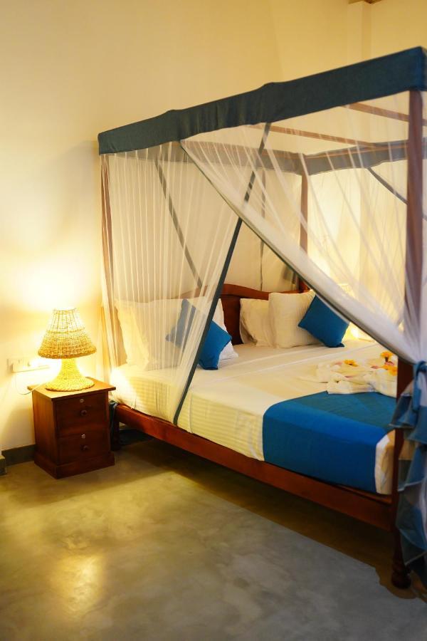 Ronaya Surf Waves Villa Dikwella Eksteriør billede
