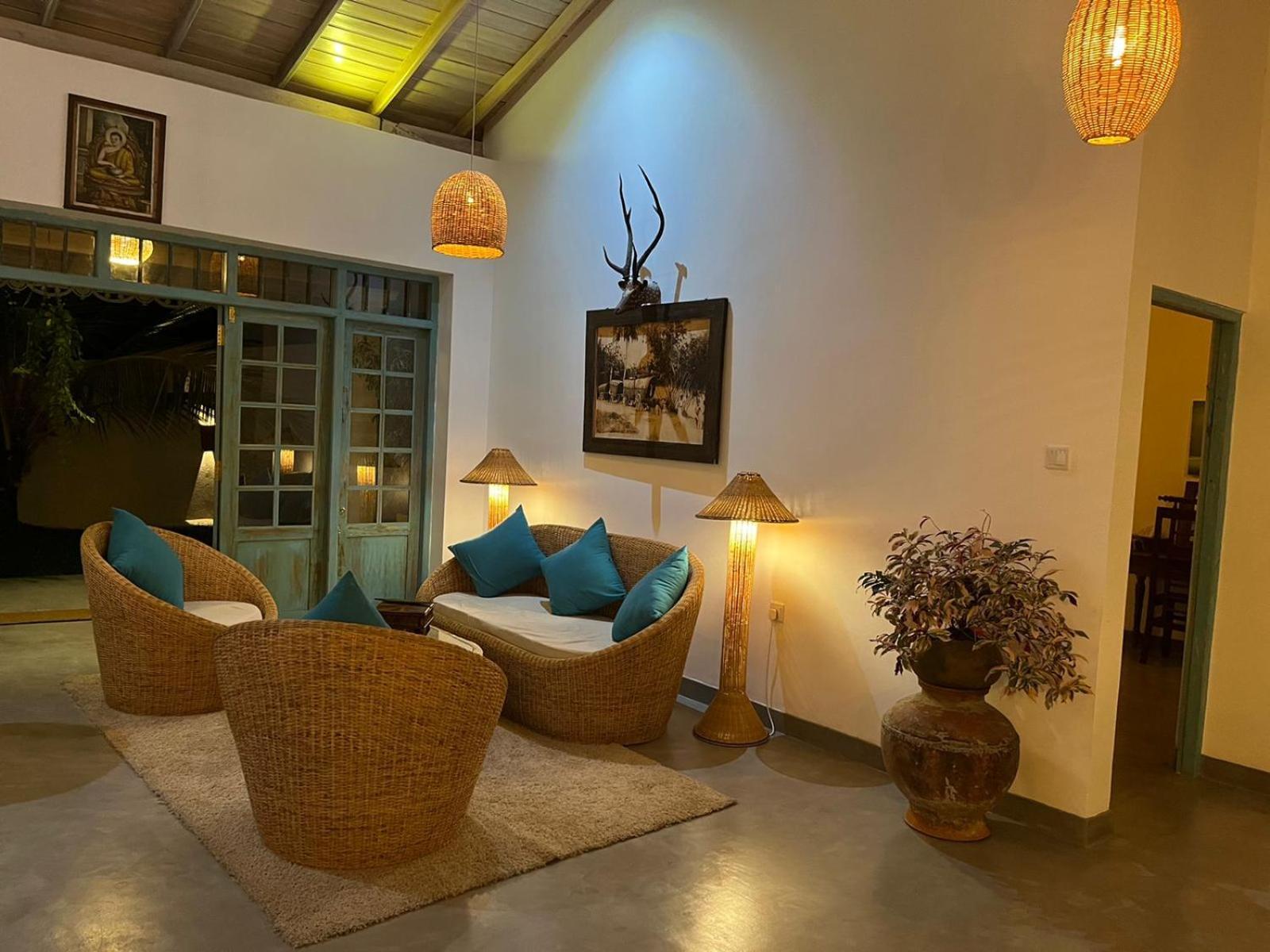 Ronaya Surf Waves Villa Dikwella Eksteriør billede